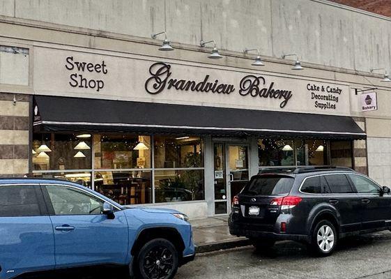 Front entrance to the bakery