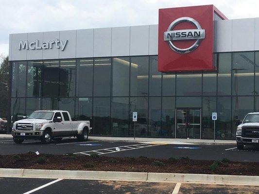 McLarty Nissan of Benton