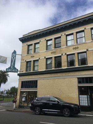 outside of Hotel Arcata. room 208 and room 308 (the standard triple rooms) face this street.