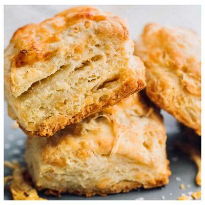 Flat Top Biscuits & Gravy