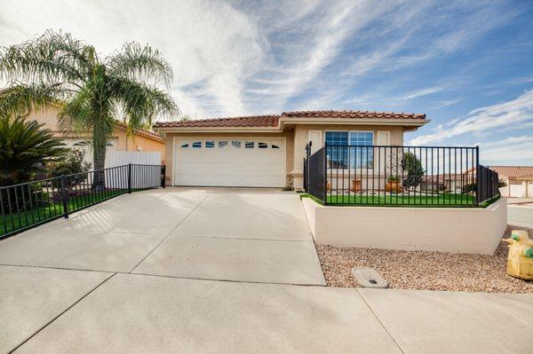 Listed and Sold same day in 55+ CasaBlanca Villas in Menifee, CA. If you are thinking of Buying, or Selling Call Denise Genti...