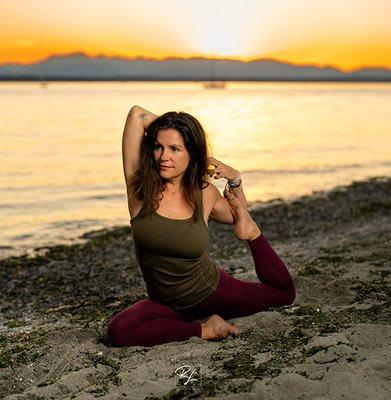 Michelle Brewer, Seattle Yoga & Reiki Healing Arts. Yoga Instructor and Reiki Therapist. Yoga classes in Phinney Ridge & Reiki in Fremont