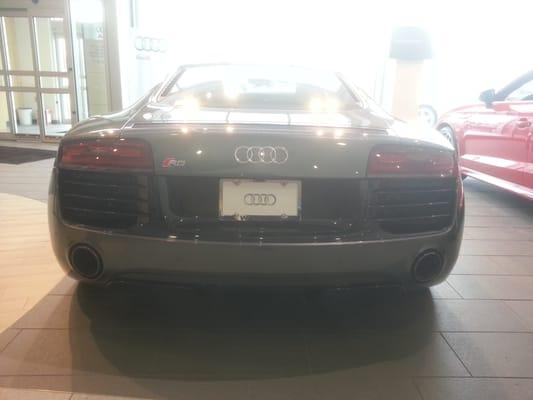 Nice R8 vehicle for the Spring which is around the corner !