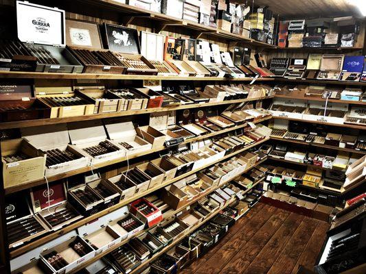 Walk-in humidor