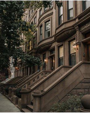 We Buy And Sell Brownstones For Cash Fast In Brooklyn Manhattan Queens And The Bronx.