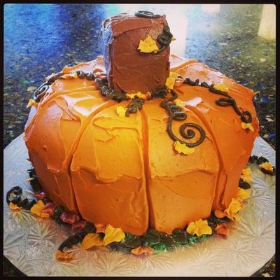 Specialty pumpkin cake