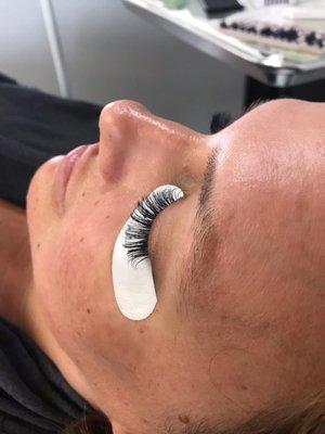 Volume lashes, soft and full!