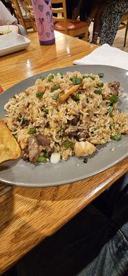 Aeropuerto chaufa (chinese house fried rice)