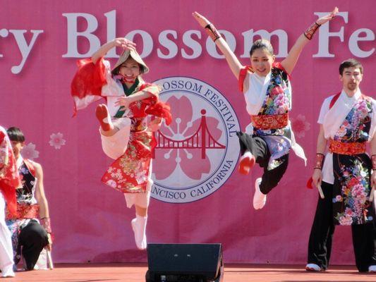 Kougyoku yosakoi performance at the 2022 Northern California Cherry Blossom Festival in Japantown.