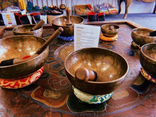 Singing bowls