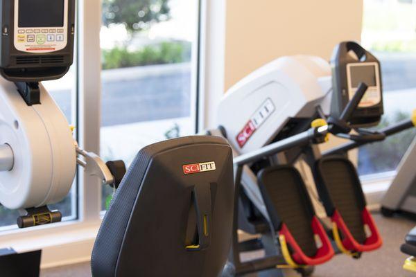 With state-of-the-art equipment, our compassionate care team will map out a plan to get you moving again.