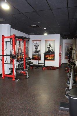 Free weights, kettle bells, medicine balls, etc also available.