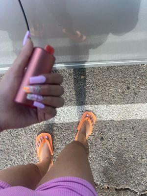 Color #118 gel (on acrylic square set) & regular polish (on toes) ($96 + tip) 10/10 experience