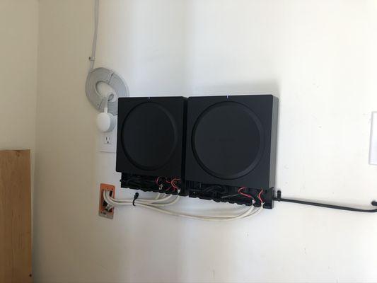 2 Sonos Amps with Mounts.