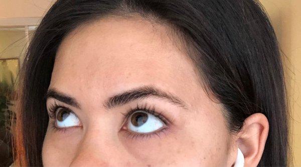 Lash lift, brow threading