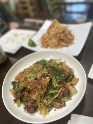 Pad See Ew & Pad Thai