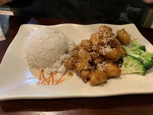 6. Sesame Chicken Dinner Combination