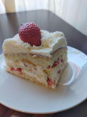 Princess strawberry cake