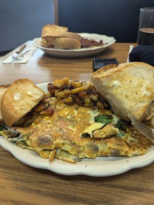 Mushroom, Spinach, Bacon and cheese Omelette