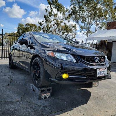 Honda Civic SI customer upgraded Headlights to 6000k bright white and Foglights to 3000k Yellow