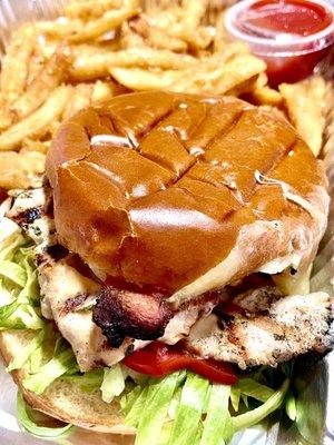 Southwest-Style Grilled Chicken Sandwich with fries  (lunch) - takeout/delivery - DoorDash