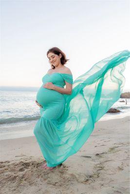 Maternity photoshoot at Little Corona Beach