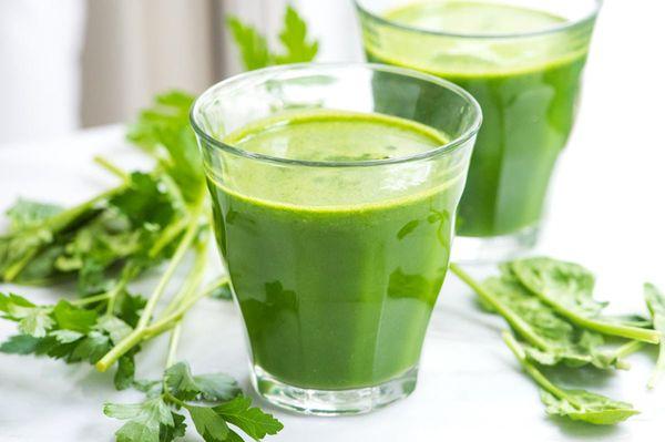 Green Goddess - Pressed juice with Kale, Spinach, celery, cucumber, apples & ginger.