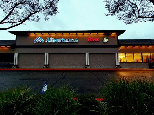 Albertsons at sunrise