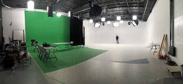 Shoot on white and green EASILY in the same day at the BEST DC video production studio!