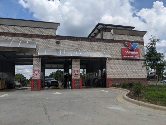 Valvoline Instant Oil Change