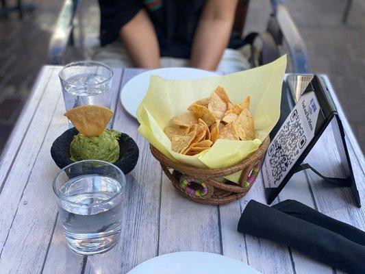 Complimentary guacamole and chips!