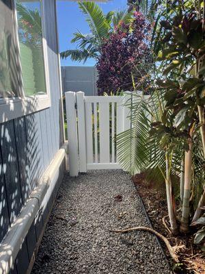 Added a gate to enter backyard