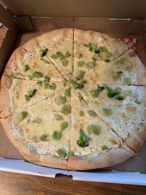 White pizza with broccoli