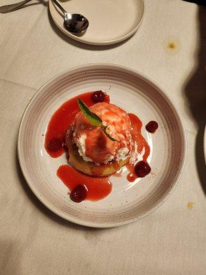 Pineapple upside-down cake