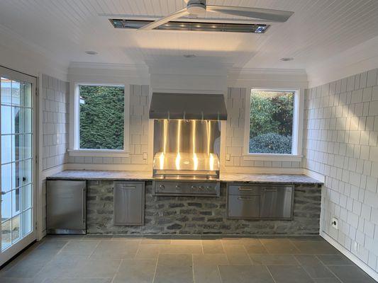 Outdoor kitchen