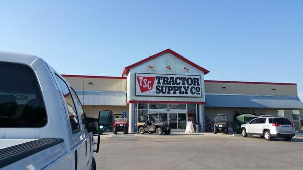 Tractor Supply in Comanche