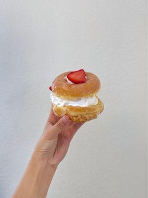 Strawberry Whipped glazed donut (06/2023)