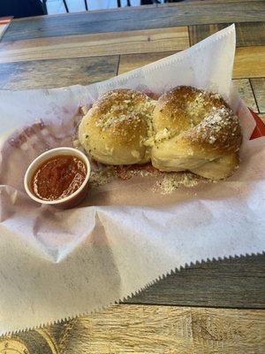 Garlic knots: when you dine in they are complimentary. So delicious!!