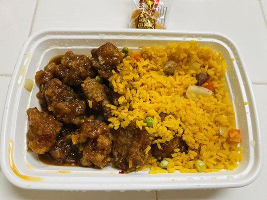 C6. General Tso's Chicken Combo Plate