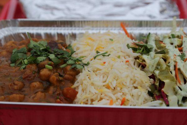 Karol bagh bowl - chana with rice and salad with chutney drizzle