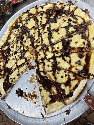 Dessert pizza