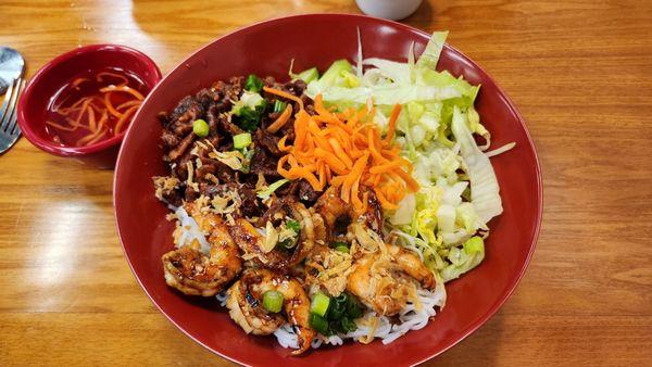 Vermicelli special with shrimp and pork