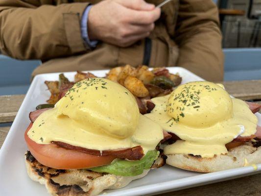 Eggs Benedict