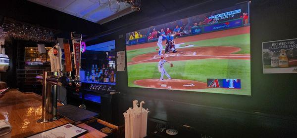 Bar area w tvs