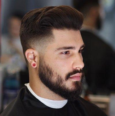 Book Now  https://shops.getsquire.com/anthonys-barbershop-sacramento