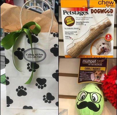 We can make you gifts bags for your dog or cat.              Just ask us !