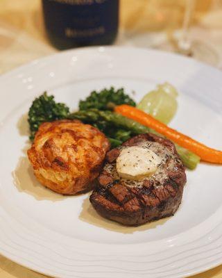 Filet mignon with au gratin potatoes