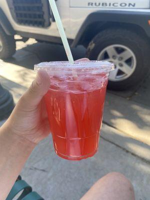 Strawberry lemonade