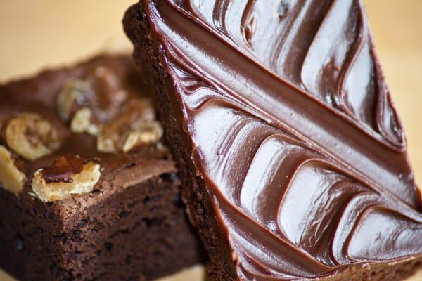 Frosted brownie and walnut brownie