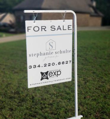 Need to Sell? Then you need one of these signs in your yard.